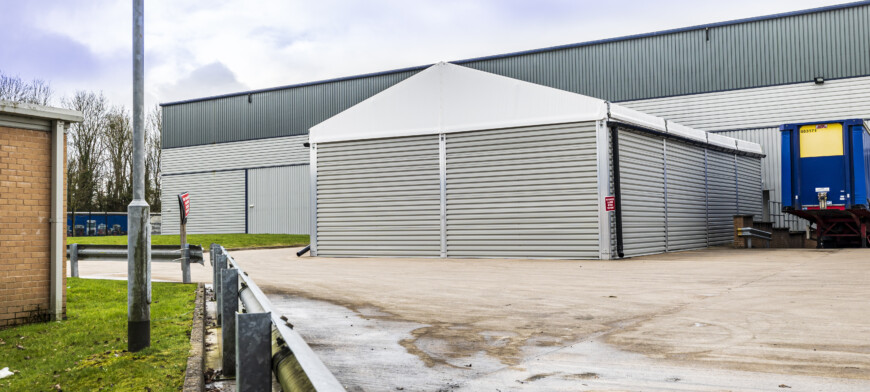 Non-insulated-temporary-warehouse-used-for-storage